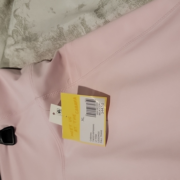 NWT Pink Cabana leggings with pockets. - Picture 2 of 3